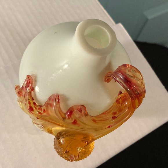 ANTQ 1900's Stevens and Williams Opalescent Glass Vase w/amber acorn&leaf handle - Picture 7 of 9
